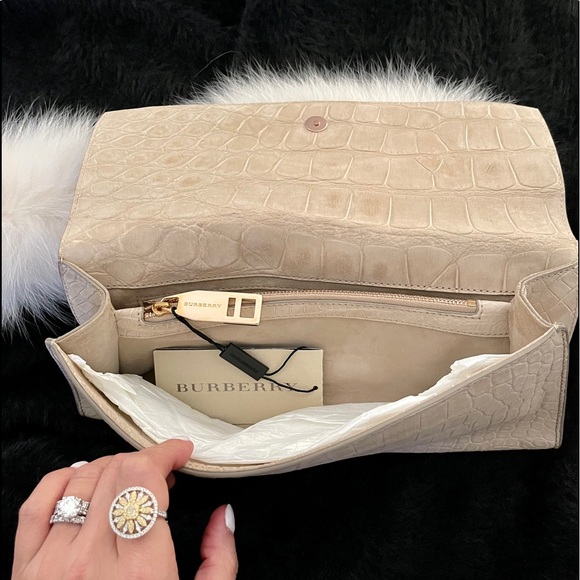 NWT BURBERRY 100% Alligator Clutch. - Picture 10 of 16